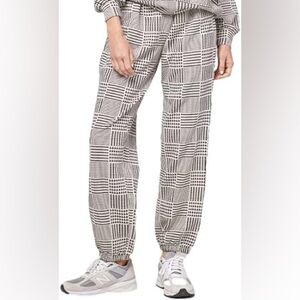 L*Space Women's Size Medium Best I Ever Plaid Sprinter Pants